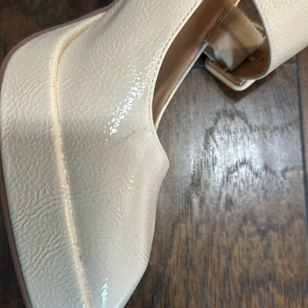 Mary Jane Khiara Shiny Textured Cream Platform Patent Leather Block Heels